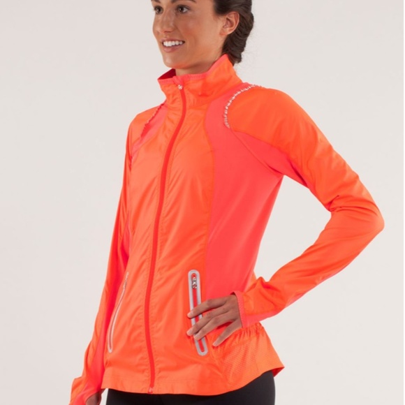 lululemon nothing but run jacket / flare light / size 2 - Picture 4 of 4